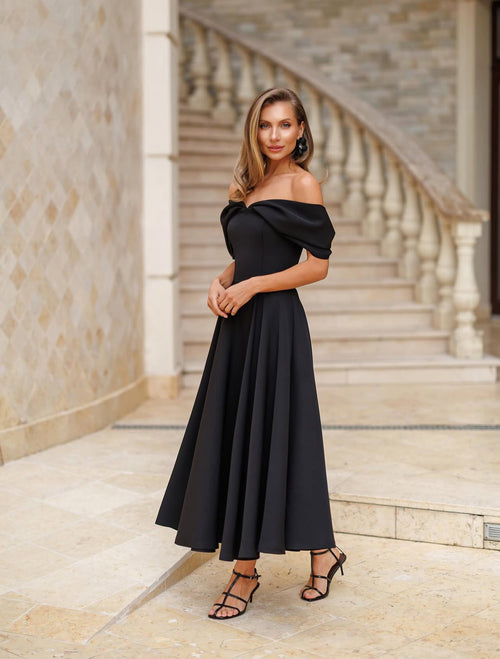 Rochie neagra lungime maxi, sofisticata si confortabila, perfecta pentru petreceri, nunti, botezuri si ocazii speciale !