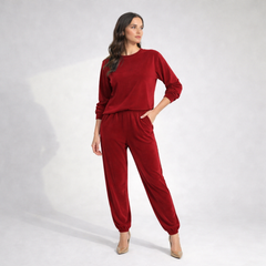 Trening damă Patena roșu, set din două piese din catifea moale, cu pantaloni lungi și bluză lejeră, fabricat în România