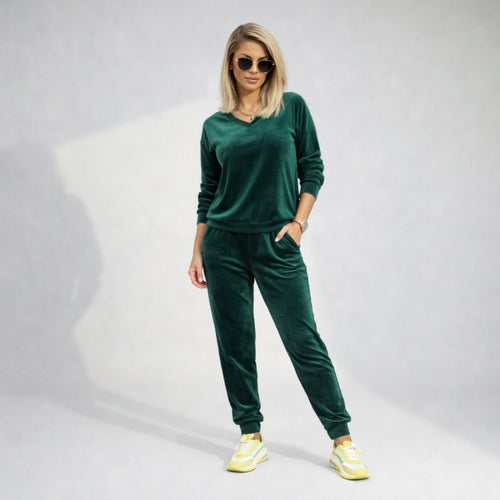 Trening damă Tokyo verde, set din două piese din material moale, cu bluză lejeră și pantaloni conici, stil casual modern