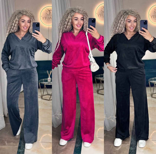 Trening Zali dama disponibil in mai multe culori, set doua piese din catifea moale si confortabila